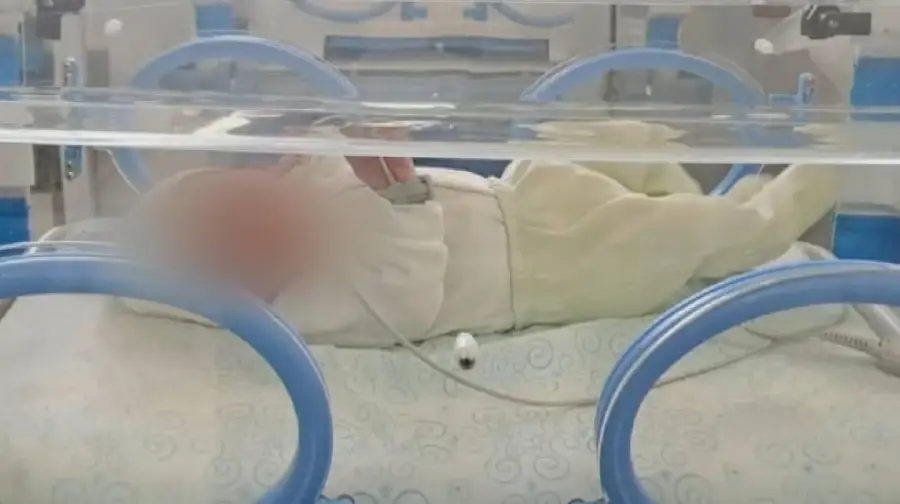 el-bebe-esta-fuera-de-peligro-foto-captura-de-eltrece-HVTXFG5UVVAH3I3R5VG6VKY32E