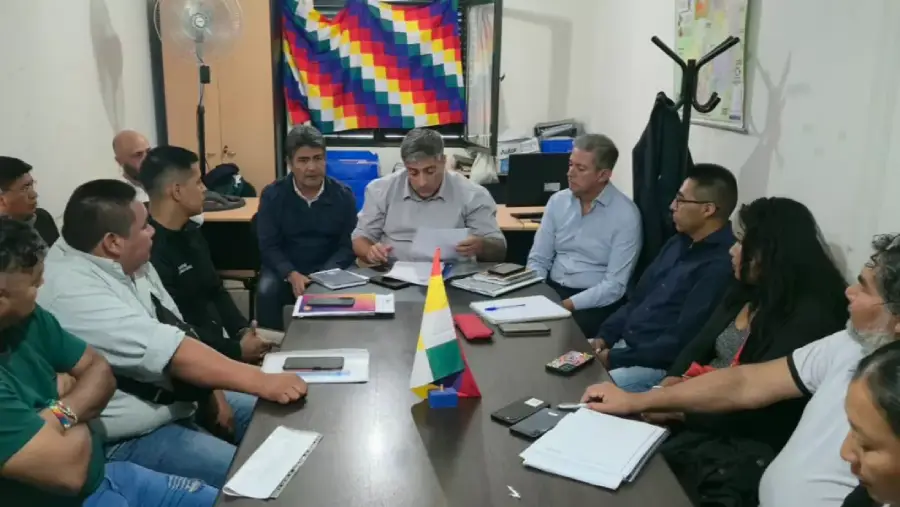 105933-la-provincia-fortalece-el-trabajo-con-comunidades-junto-a-representantes-del-ippis