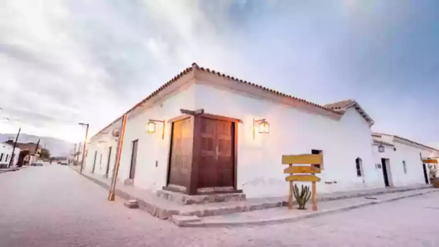 104890-el-paisaje-y-lo-onirico-se-encuentran-en-visitaciones-una-instalacion-en-san-carlos