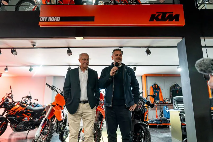 Leandro Panaggio, de Grupo Simpa y Claudio Ferraro, responsable de KTM Quilmes -1