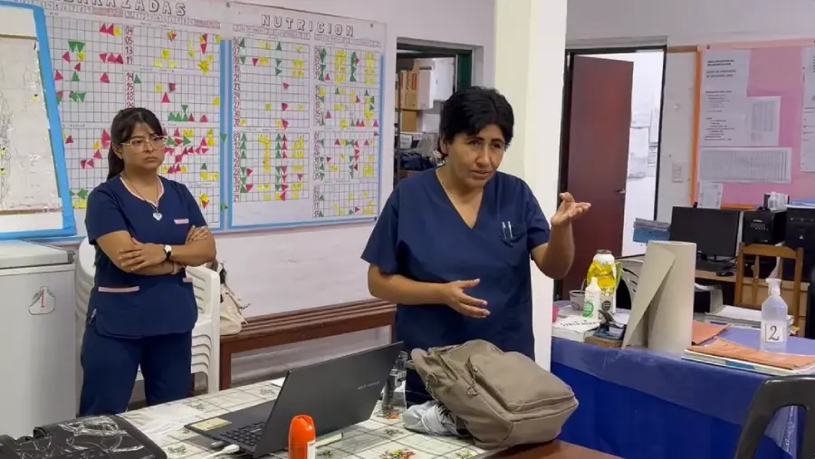 22298-reunion-en-salvador-mazza