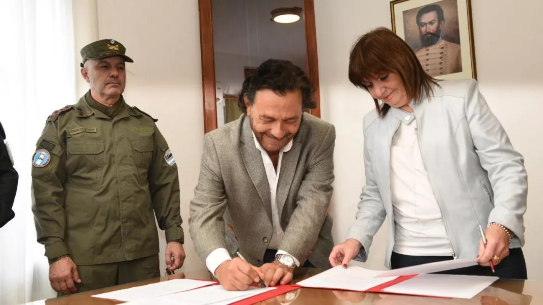 11674-el-plan-guemes-llego-al-departamento-san-martin-saenz-bullrich-y-petri-pusieron-en-marcha-el-nuevo-corredor-tartagal-aguaray-salvador-mazza