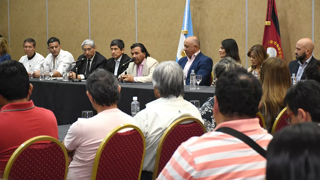 20068-saenz-impulsa-la-transparencia-y-el-fortalecimiento-de-100-clubes-deportivos-de-la-provincia