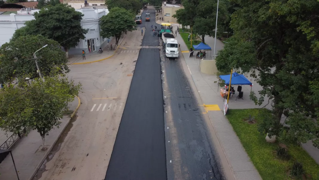 101573-trabajos-de-pavimentacion-y-repavimentacion-en-oran-y-embarcacion