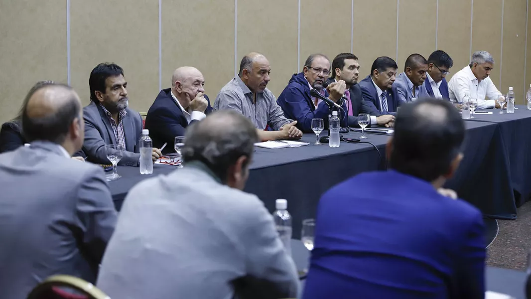 15961-reunion-en-casa-de-gobierno