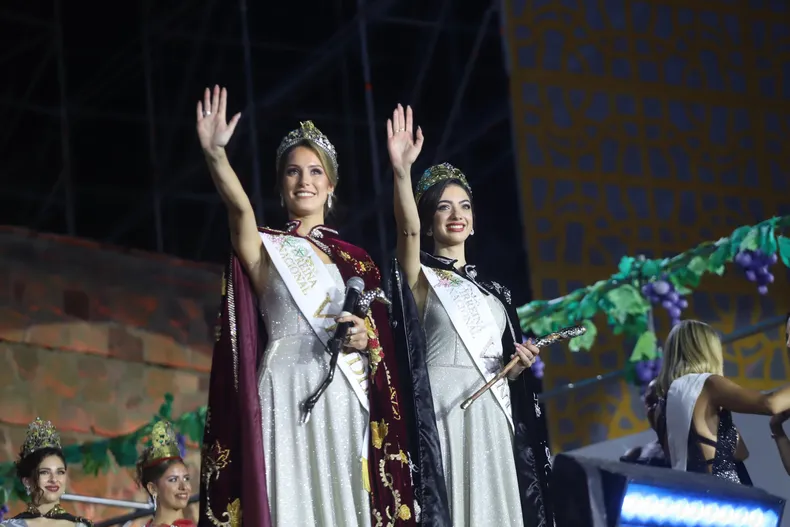 alejandrina-funes-sofia-perfumo-vendimia-2025jpg (1)