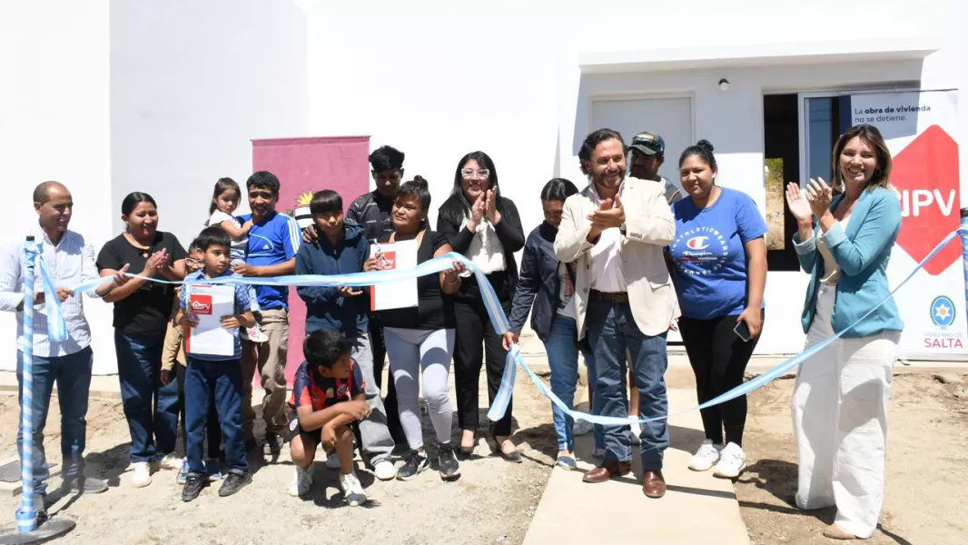 20671-con-fondos-provinciales-la-gestion-de-gustavo-saenz-concluyo-97-viviendas-de-finca-el-socorro-ii-en-cafayate