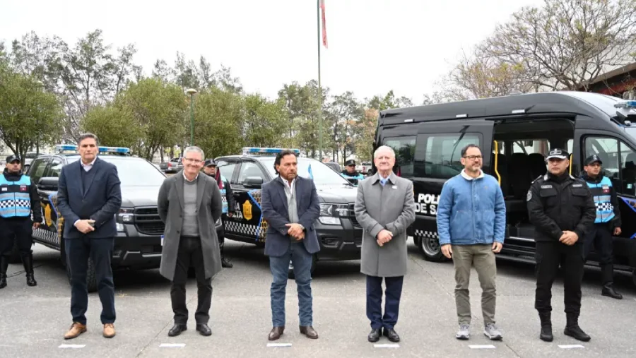 24428-con-nuevas-unidades-para-seguridad-vial-la-provincia-ya-renovo-el-60-del-parque-automotor-de-la-policia