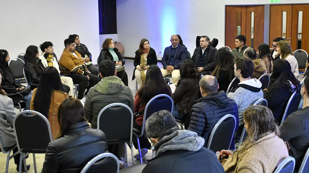 17959-el-gobierno-de-salta-impulsa-becas-para-formacion-en-liderazgo-y-educacion-global