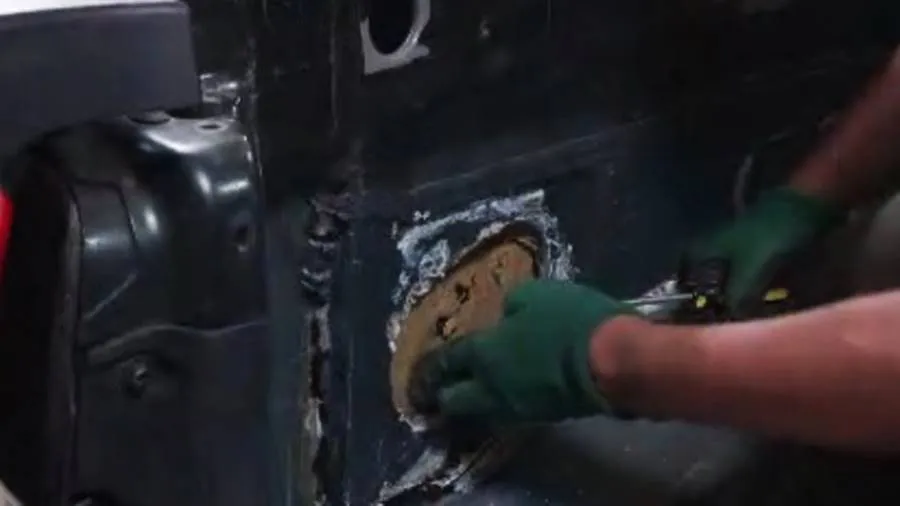 43_kilos_de_cocaina_dentro_de_los_paneles_laterales_de_la_caja_de_carga_-_tucuman_0_2