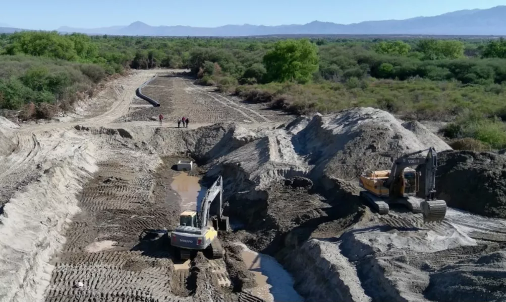 104754-en-cafayate-sigue-la-construccion-de-una-nueva-planta-depuradora-y-la-colectora-maxima