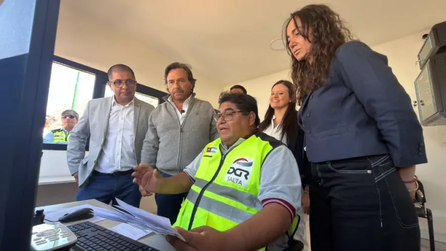25026-saenz-inauguro-en-salvador-mazza-un-puesto-de-control-integrado-unico-en-el-noa-y-nea