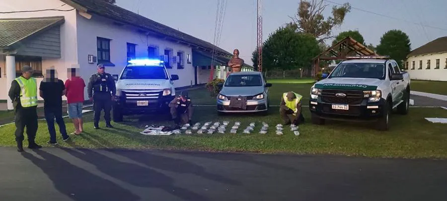 13_kilos_de_marihuana_ocultos_dentro_del_tanque_de_combustible_de_un_rodado_2