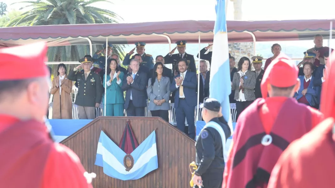 100907-el-gobernador-saenz-presidio-los-actos-de-homenaje-a-los-heroes-de-malvinas-20250402164108