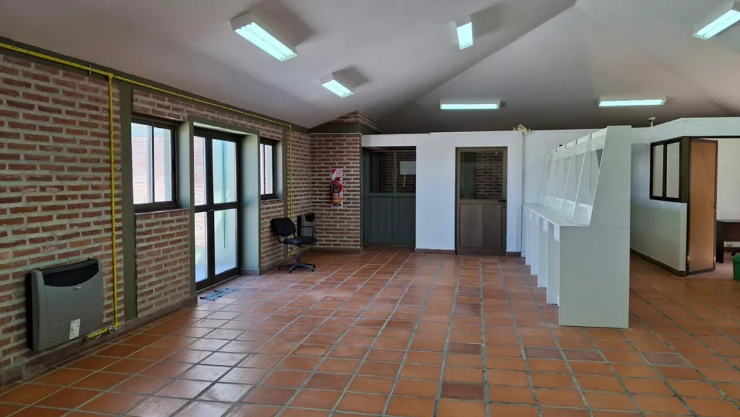 101213-el-complejo-fronterizo-de-paso-de-sico-fue-refaccionado-y-ampliado