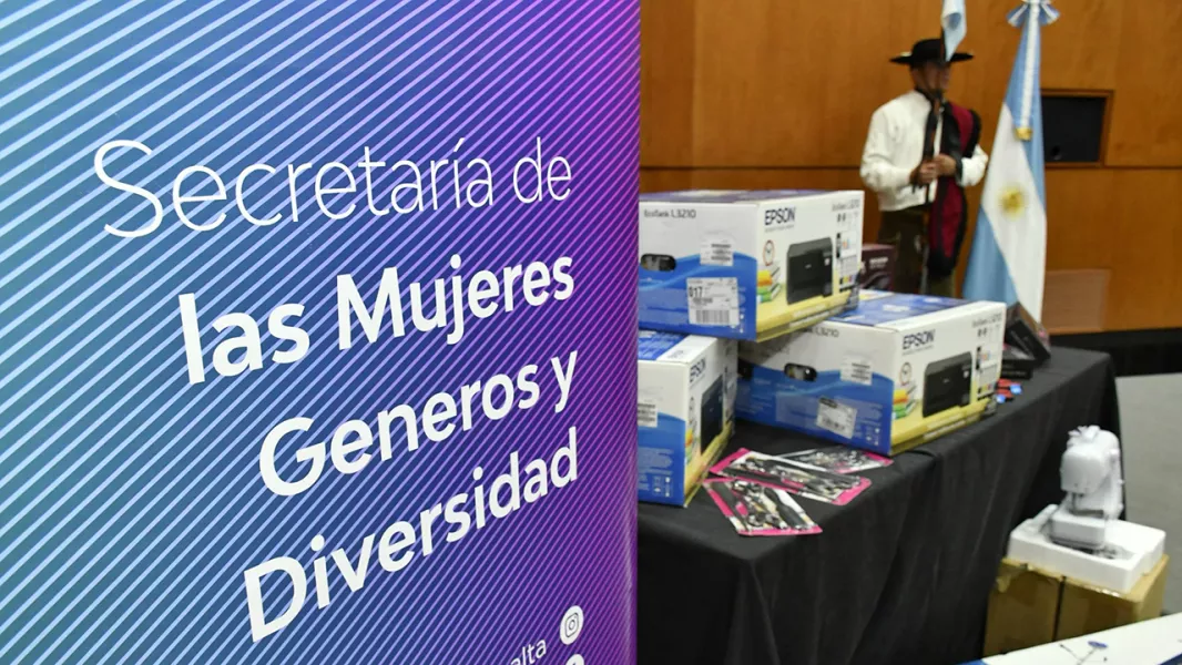 16965-gustavo-saenz-entrego-herramientas-a-42-emprendedores-inclusion-oportunidades-igualdad-para-progresar