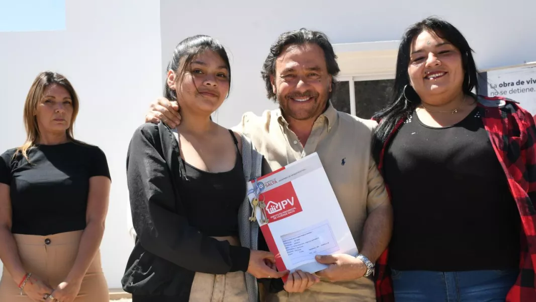 19772-con-la-entrega-de-47-viviendas-en-cafayate-la-gestion-saenz-convirtio-a-mas-de-4250-familias-en-propietarias