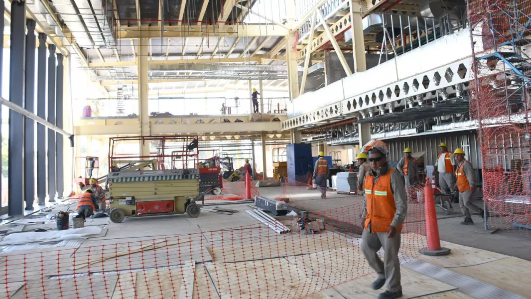 20790-la-ampliacion-del-aeropuerto-de-salta-tiene-un-50-de-avance-el-gobernador-recorrio-las-obras