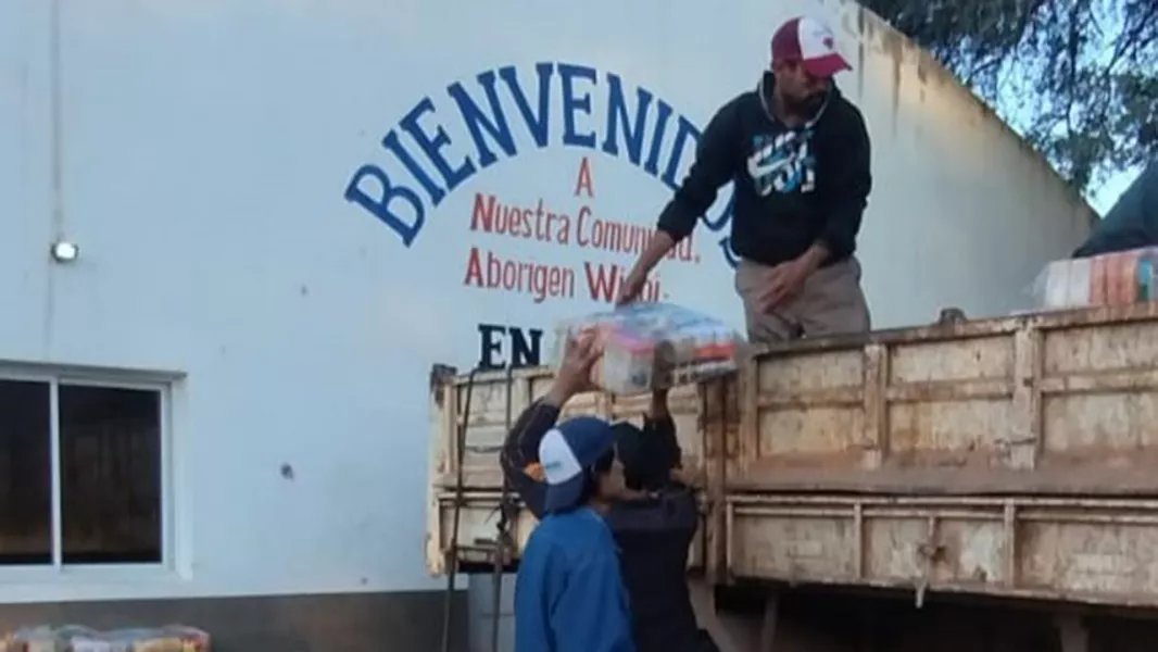 18481-provincia-brinda-un-refuerzo-alimentario-a-familias-originarias-de-embarcacion-y-aguaray