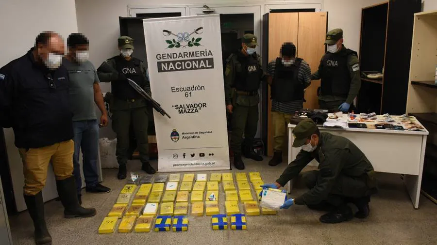 salta-50_kilos_cocaina-bananas-03