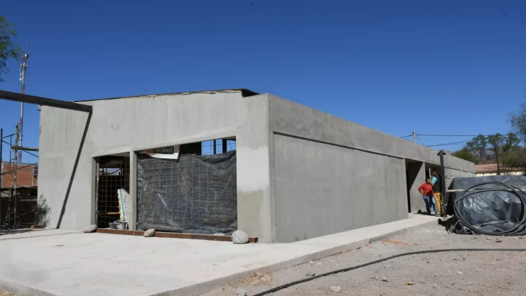 14979-san-carlos-saenz-superviso-la-reactivacion-con-fondos-provinciales-del-centro-de-primera-infancia-y-del-centro-comunitario