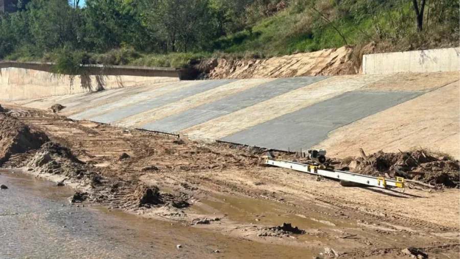 22394-se-reconstruye-y-repara-el-canal-del-rio-tartagal