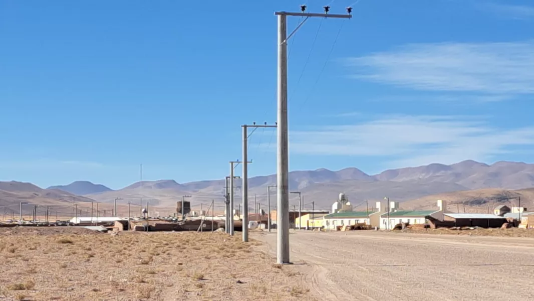 17391-olacapato-sera-la-primera-localidad-de-la-puna-saltenia-conectada-al-sistema-argentino-de-interconexion-sadi
