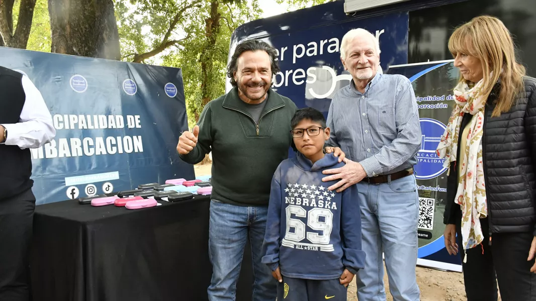 17919-mas-de-200-ninios-del-departamento-san-martin-recibieron-sus-anteojos-gratis-por-el-programa-ver-para-ser-libres