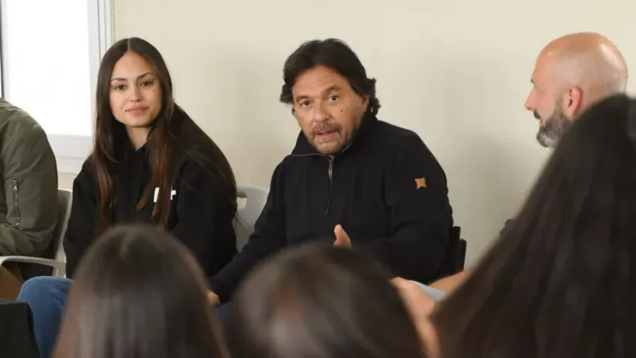 24854-el-gobernador-saenz-en-potencia-argentina-