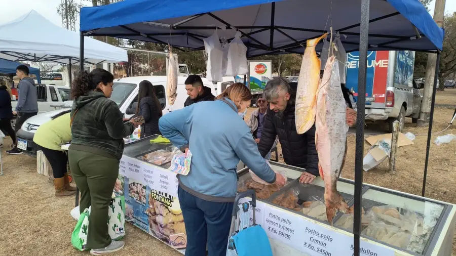 mercado-en-tu-barrio-en-la-unsa-8-jpeg