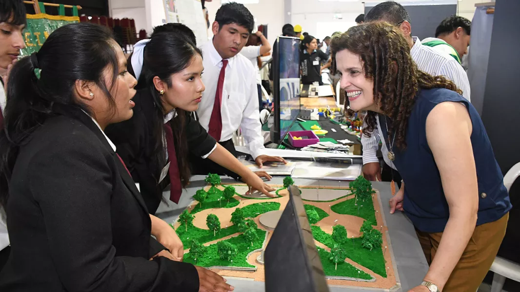 16230-expo-tecnica-2025-celebro-el-talento-y-la-innovacion-de-los-estudiantes-saltenios