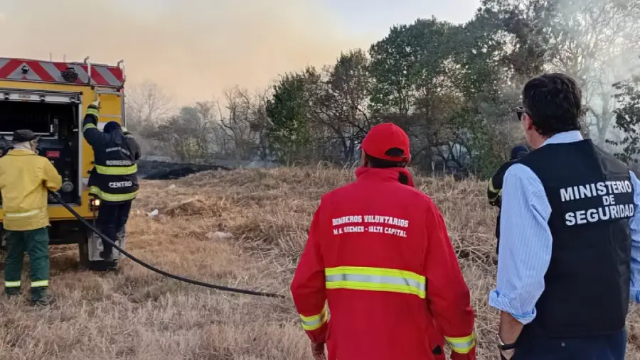 21702-el-gobierno-de-la-provincia-continua-con-el-amplio-operativo-por-incendios-de-pastizales