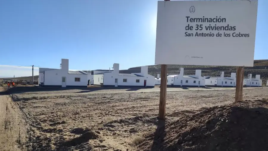23014-el-gobierno-y-el-municipio-de-san-antonio-de-los-cobres-entregaron-35-viviendas-a-familias-de-la-puna