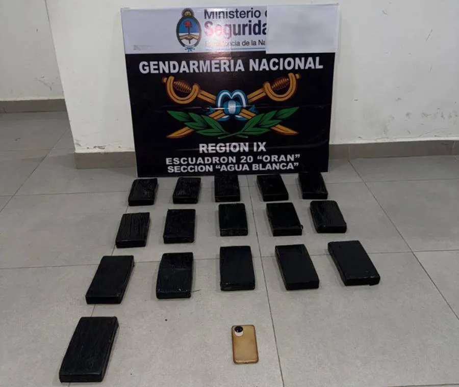 escuadron_20_oran_-_17_kilos_de_cocaina_3