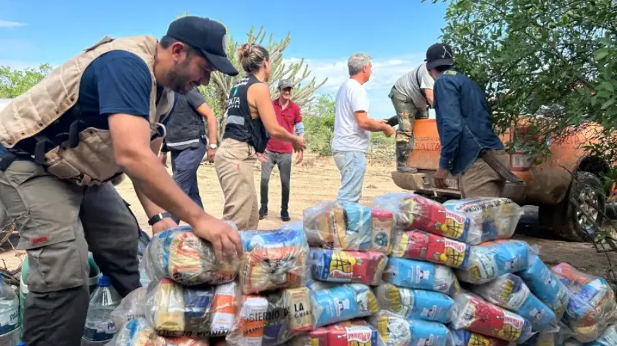 106799-amplios-operativos-de-asistencia-conjunta-en-el-norte-de-salta-por-las-crecidas-en-rios