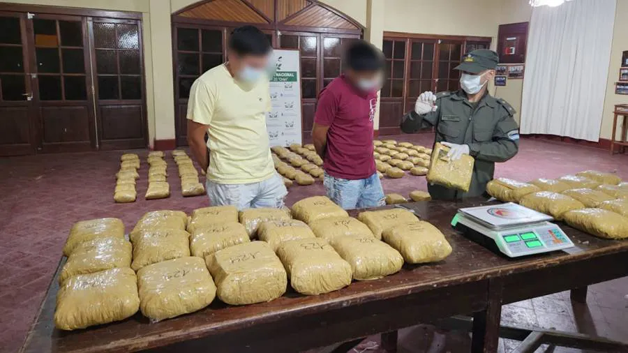 214_kilos_de_marihuana_en_salta_-_urundel_2