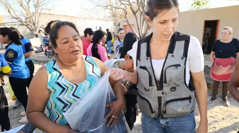 18697-desarrollo-social-continua-con-la-asistencia-a-familias-afectadas-por-los-incendios