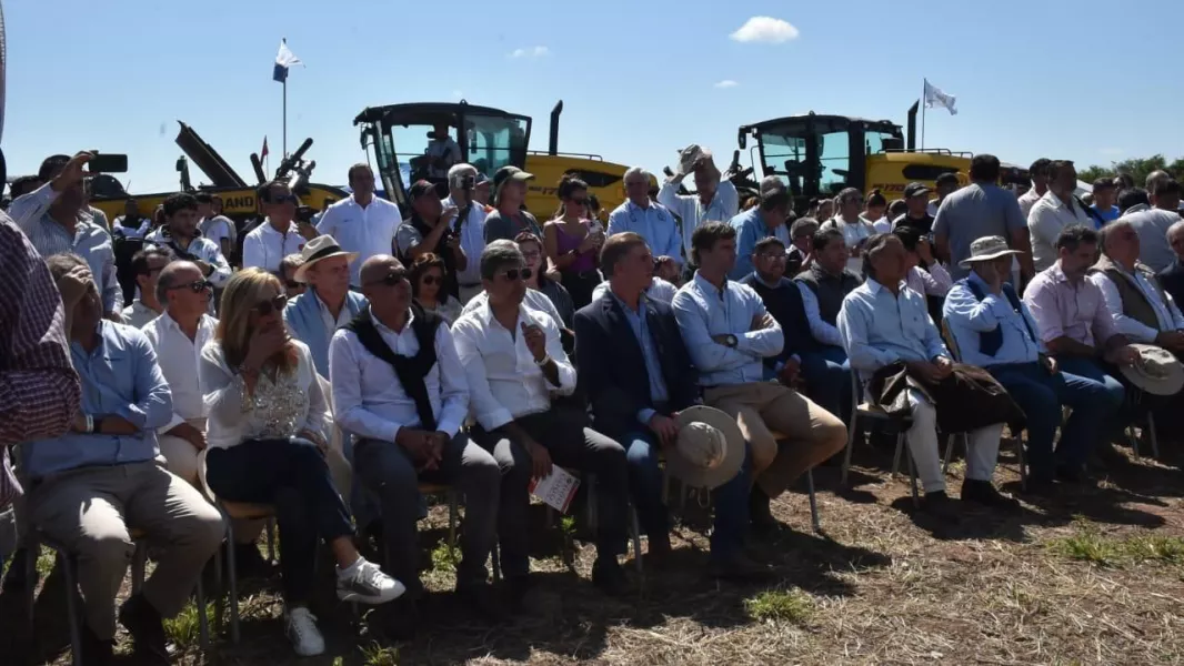11566-saenz-encabezo-la-inauguracion-de-la-primer-expo-prograno-edicion-lajitas-la-muestra-agricola-mas-grande-del-norte-argentino