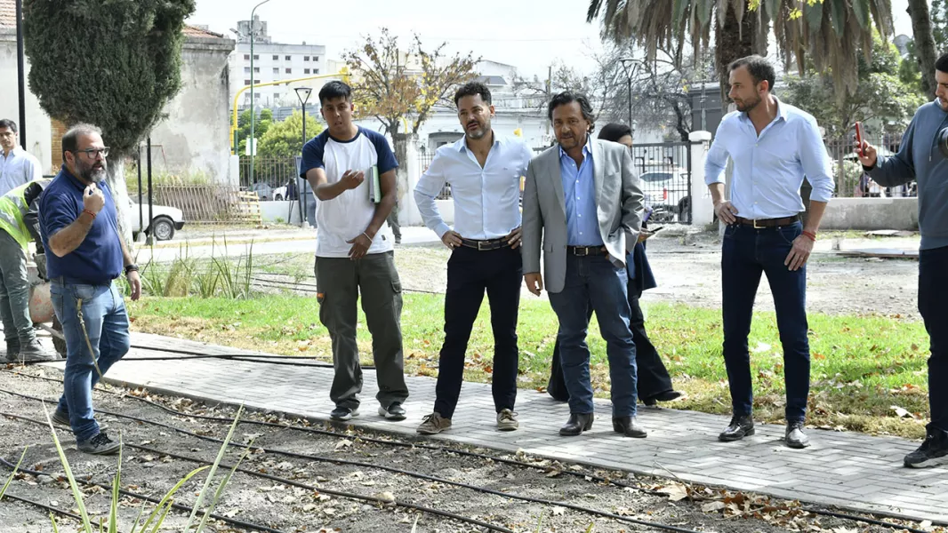 17246-el-gobernador-saenz-y-el-intendente-durand-supervisaron-obras-de-revitalizacion-urbana-de-la-ciudad
