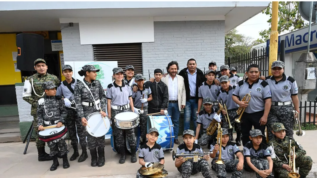 19284-nueva-retropala-e-instrumentos-musicales-para-la-banda-infantojuvenil-de-urundel-20250830143151