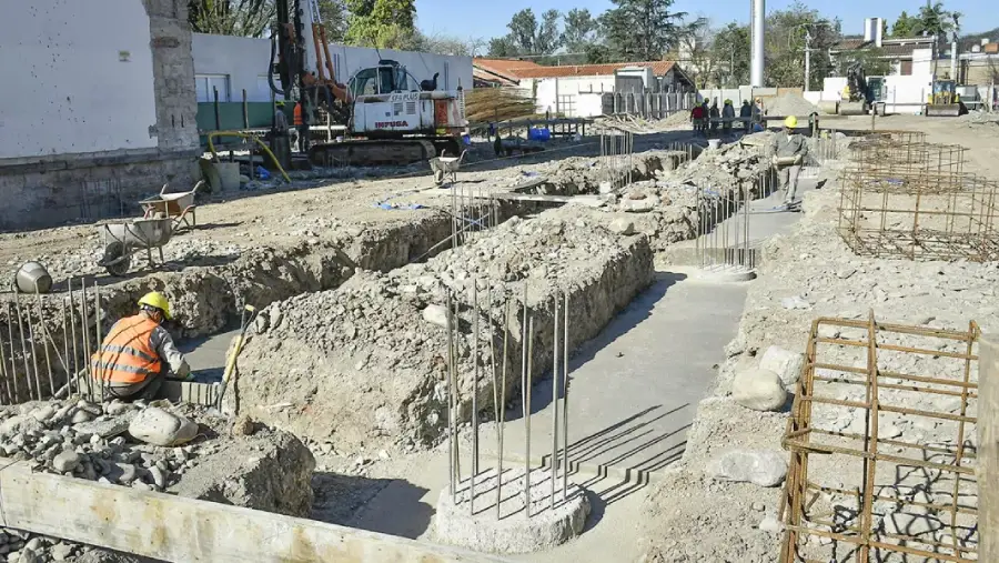 13827-obras-en-el-hospital-san-bernardo-inicio-la-construccion-del-bloque-critico