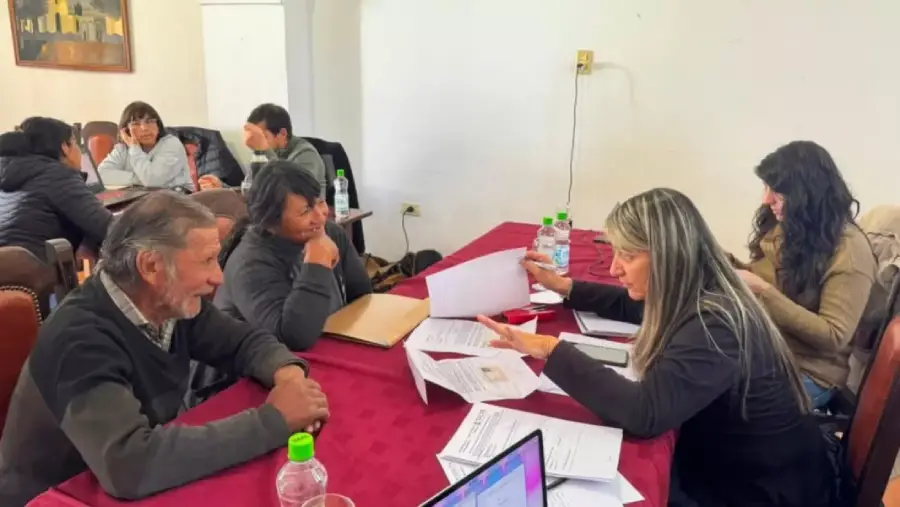 108525-regularizacion-de-terrenos-en-cachi-cientos-de-vecinos-recibieron-informacion-para-avanzar-en-el-proceso-dominial