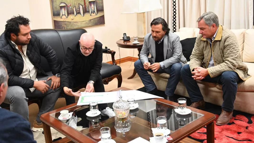 19356-gustavo-saenz-y-juan-carlos-baglietto-se-construira-en-san-lorenzo-un-moderno-centro-cultural