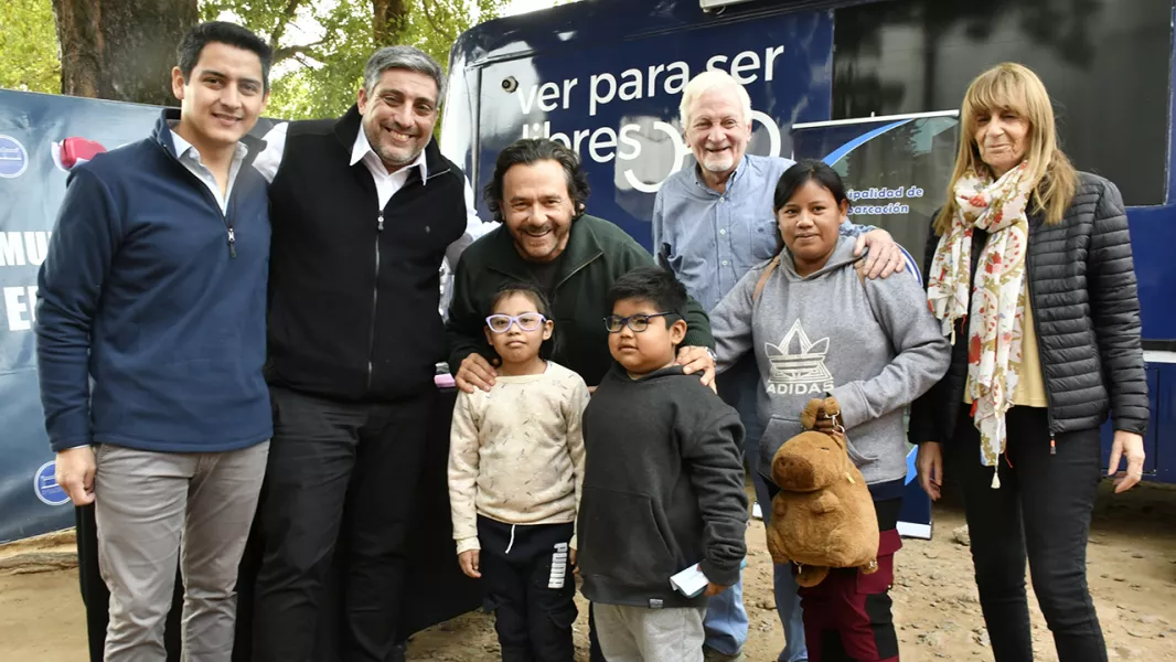 17918-mas-de-200-ninios-del-departamento-san-martin-recibieron-sus-anteojos-gratis-por-el-programa-ver-para-ser-libres