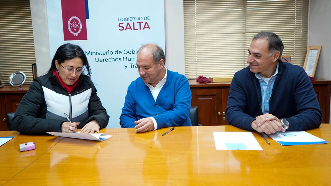 102470-general-mosconi-se-suma-a-los-municipios-que-recibira-un-colectivo-para-fines-sociales