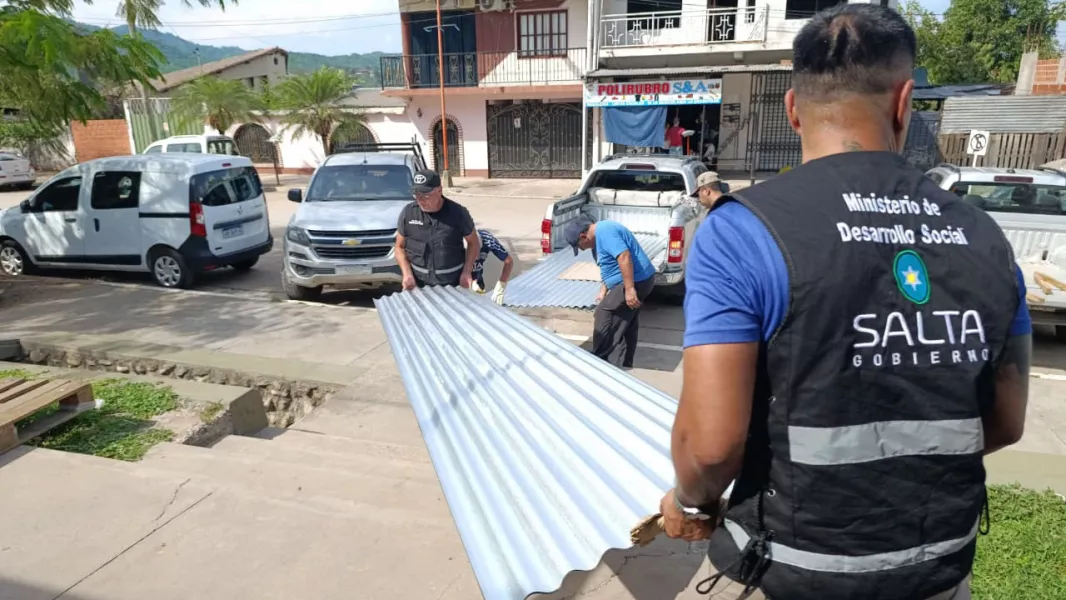 105170-mas-de-10-familias-asistidas-por-desarrollo-social-en-aguas-blancas