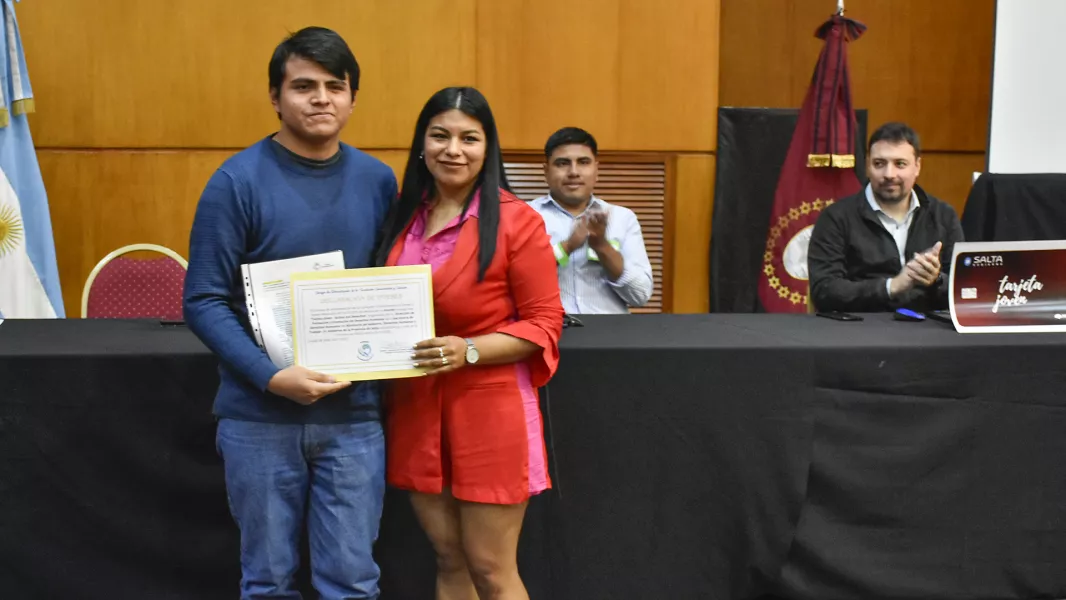 16373-presentaron-la-tarjeta-joven-una-nueva-herramienta-para-las-juventudes-saltenias