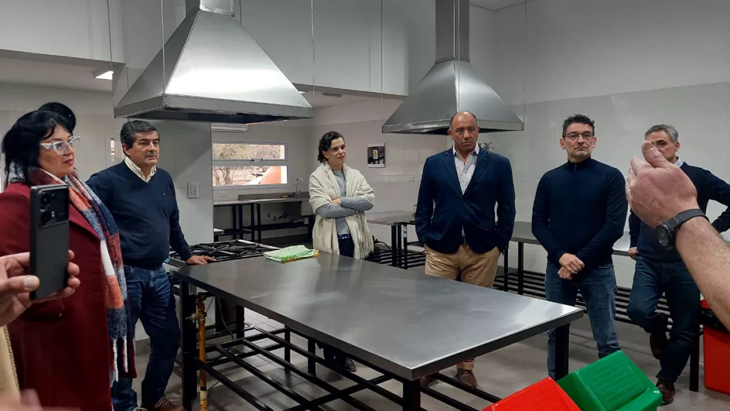 102641-autoridades-recorrieron-la-sede-de-upateco-en-cafayate-y-se-planifican-nuevas-obras-para-ampliar-la-oferta-educativa