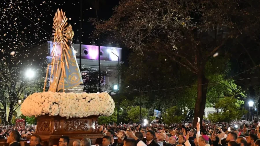 24950-el-pueblo-de-salta-renovo-su-pacto-de-fidelidad-y-amor-con-el-senior-y-la-virgen-del-milagro-20260916020747