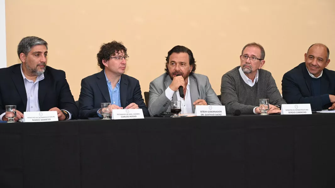 18924-gabinete-ampliado-en-guemes-el-centralismo-no-mira-las-realidades-de-las-provincias